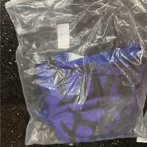 Blue and black ombre long sleeve top with bats new in bag size small goth emo - Picture 4 of 4